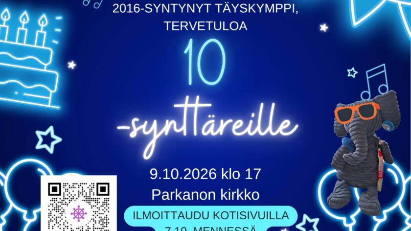 Sinisellä taustalla kutsu 10-synttäreille. Vasemmassa alareunassa QR-koodi ja oikeassa reunassa Nestori Norsu.